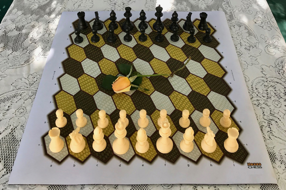 Photo of Hexes 9-Pawn chess.