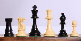 Chess piece set